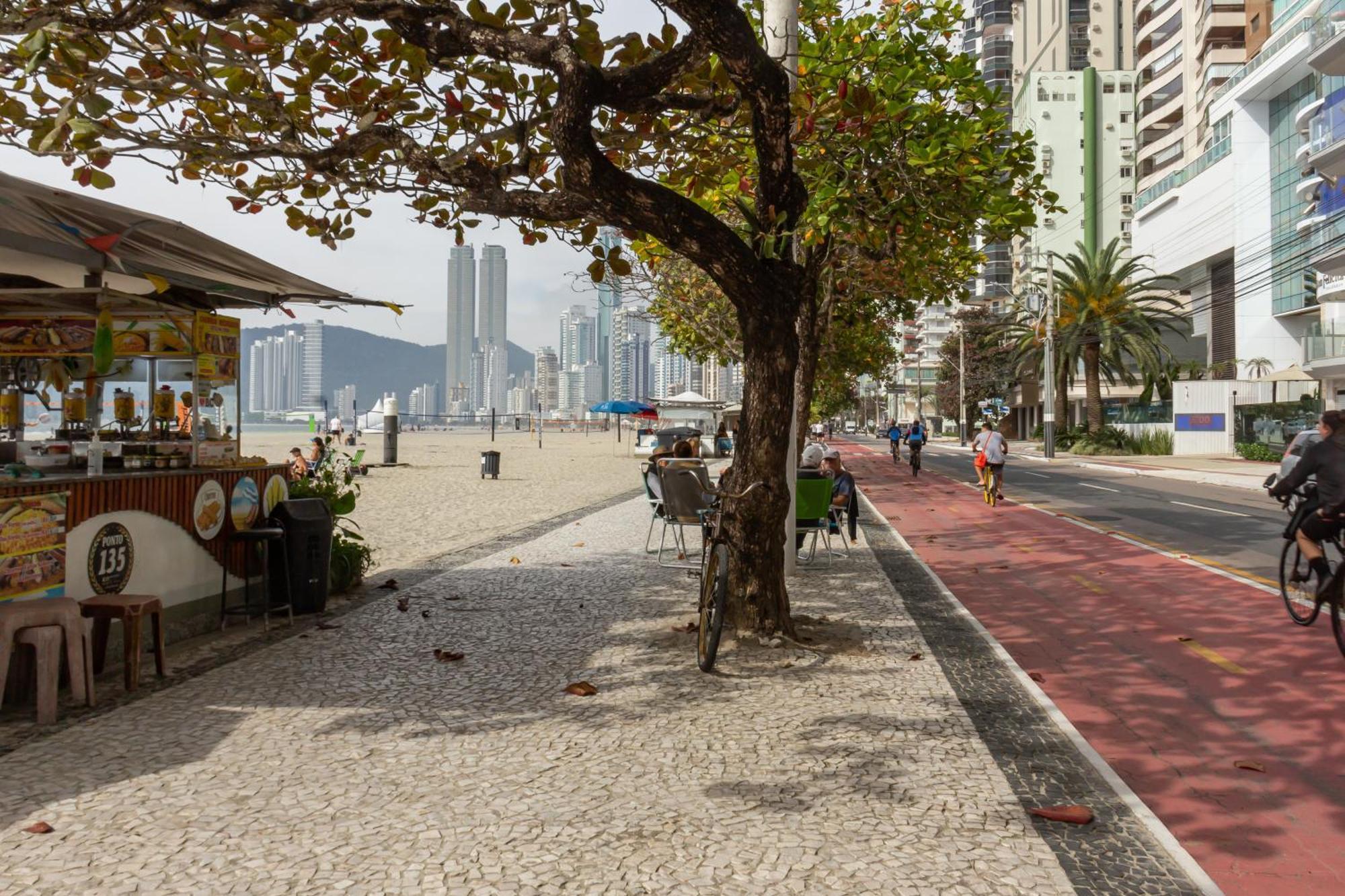 Apto A 50m Da Em P825 Apartment *